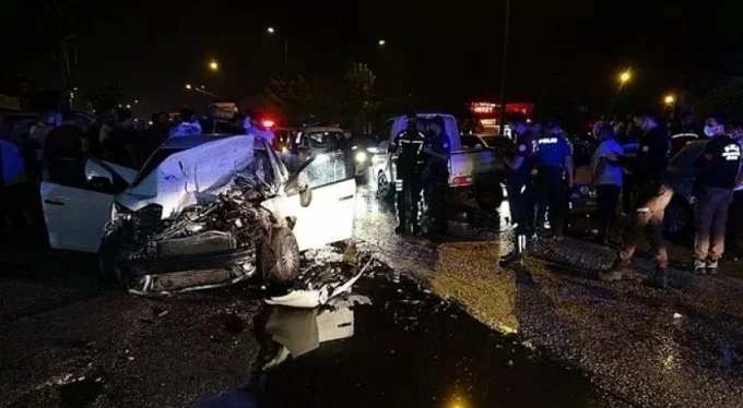 Düzce'de zincirleme kaza: 12 yaralı!