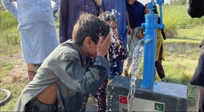 Türk sivil toplum örgütü, Pakistan'da 64 su kuyusu açtı!