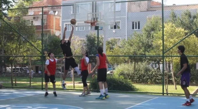 Gürsu'da sokak basketbolu turnuvası
