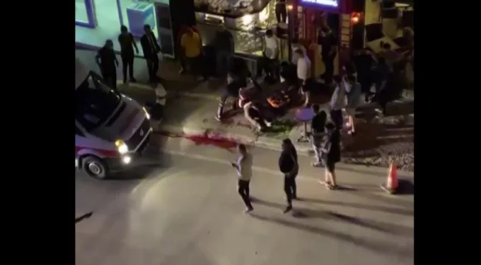 Bursa'da sokak ortasında bıçaklı saldırı! Biri maalesef hayatını kaybetti