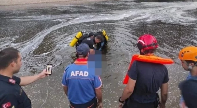 Bursa'da serinlemek için girdiği suda boğulmuştu! Son yolculuğuna uğurlandı