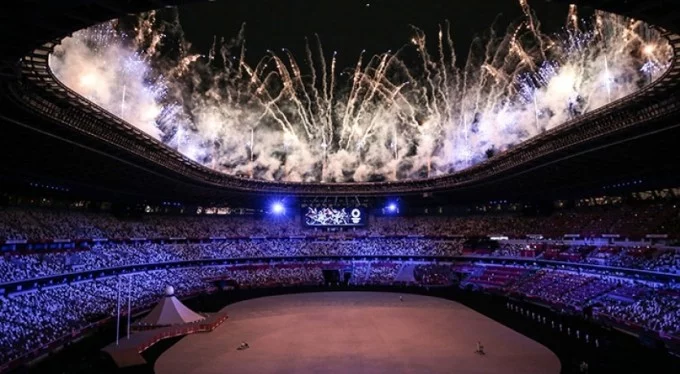 2020 Tokyo Olimpiyatları görkemli açılış töreniyle başladı