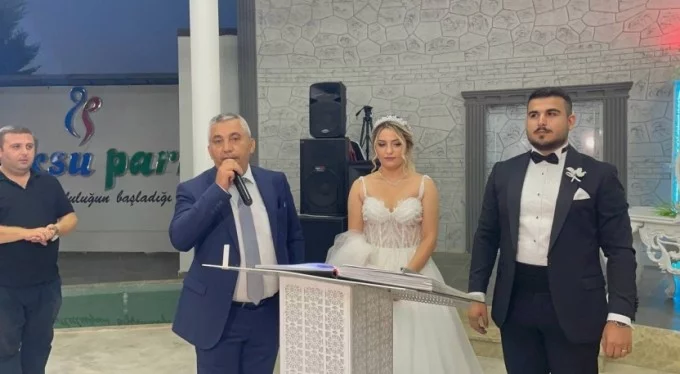 Bursa'da nikah memuru kendi kızının nikahını kıydı