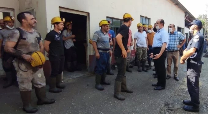 Mustafakemalpaşa'da madencilere Kaymakam'dan ziyaret