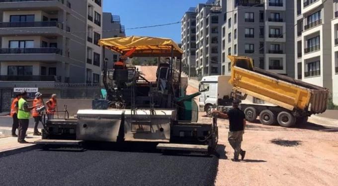 Osmangazi'de yollar sıcak asfaltla kaplanıyor