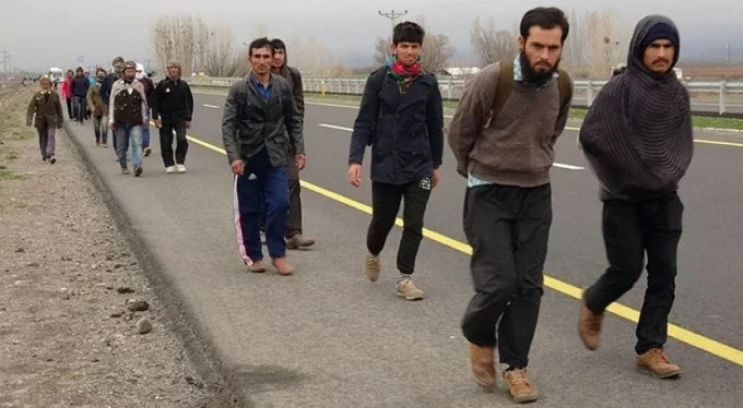 İran'dan flaş Afgan mülteci kararı!