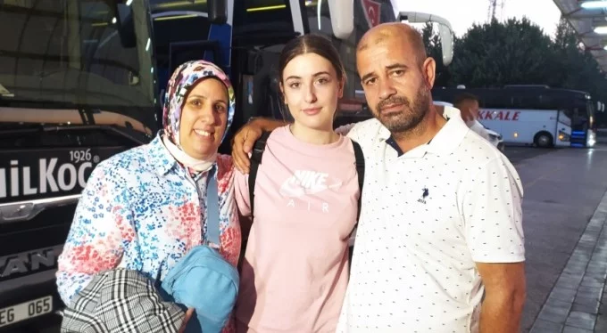Afganistan'da mahsur kalan hemşire, Bursa'daki evine geldi