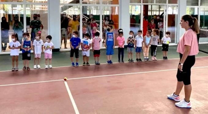 Osmangazi'de tenisin genç yetenekleri seçildi