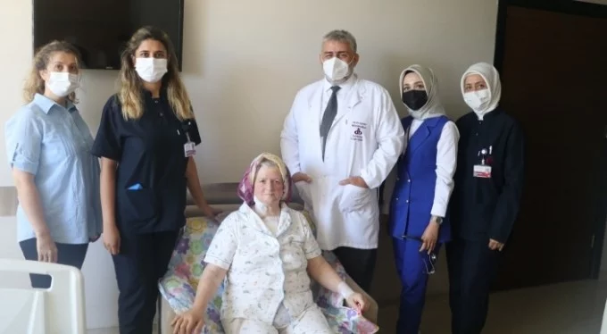 Bursa'da 72 yaşındaki kadın ozaki tekniği ile hayata tutundu