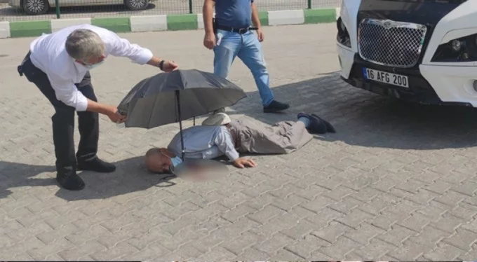 Bursa'da minibüsün çarptığı yaşlı adam ölüm kalım savaşı veriyor!
