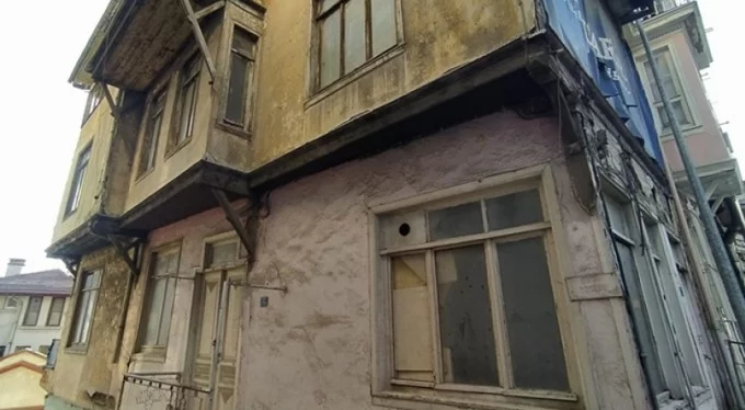 Bursa'da İstikl&acirc;l Savaşı kahramanı başkanın evi belediyeye bağışlandı