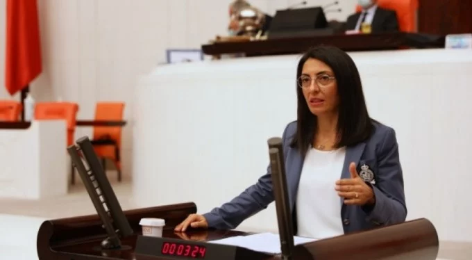 Nurhayat Altaca Kayışoğlu BUSKİ'nin her ay zam yaptığını açıkladı