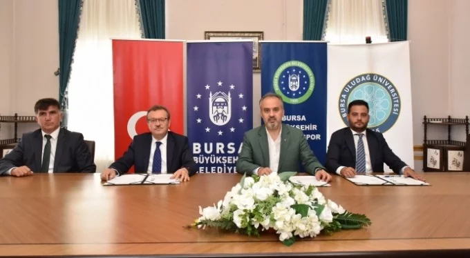 Bursa Büyükşehir'in tesisleri, sporcu üniversitelilere ücretsiz