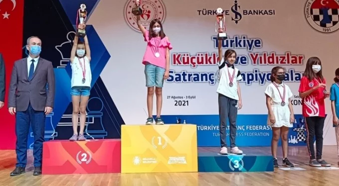 Bursalı küçük deha Türkiye şampiyonu oldu