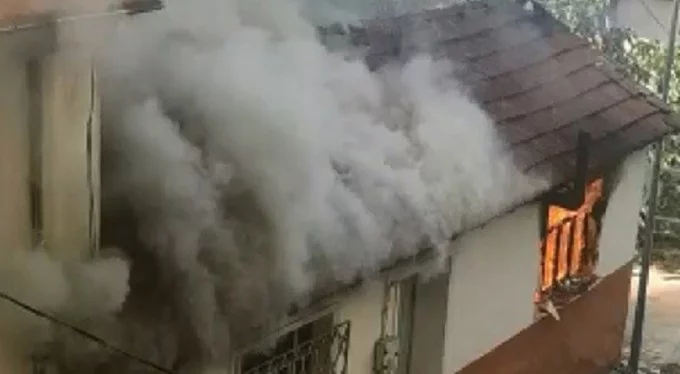 Bursa'da tinerci evi yaktı, mahalleyi birbirine kattı