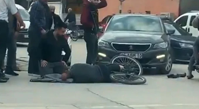 Bursa'da yaralanan sürücünün başında bekledi