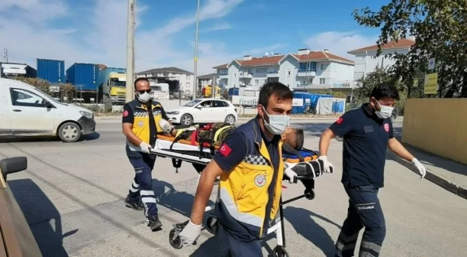 Bursa'da kaza! Yaralı arkadaşını bırakıp kaçtı