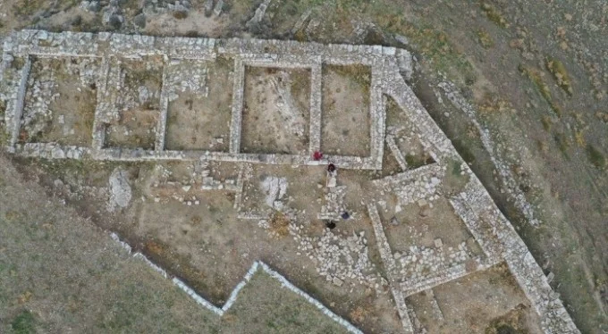 Arkeologlar bile şaşırdı! "Bu çalışmada mezar bulmayı bekliyorduk"