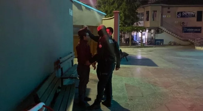 Bursa'da camide hırsız kovalamacası