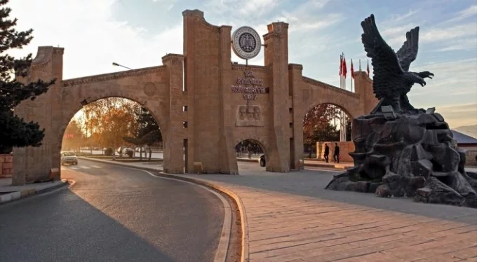 Atatürk Üniversitesi'nden sözleşmeli personel alım ilanı