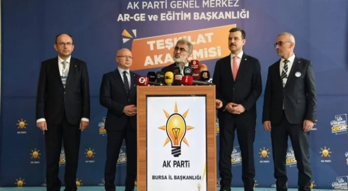 Eski Bakan Taner Yıldız Bursa'da konuştu: "Erdoğan'la beraber yaptığımız bir ekip çalışmasıdır"