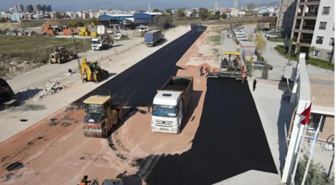 Osmangazi'de asfalt mesaisi sürüyor