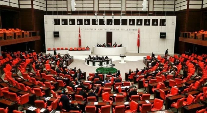 Ankara hareketlendi: 4 partiden toplantı kararı