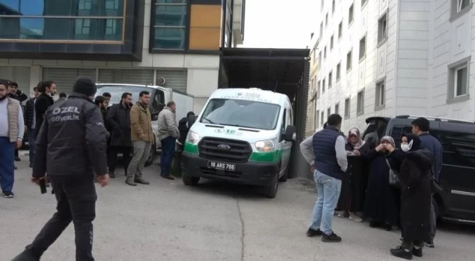 Bursa'daki kazada ölen 4 gencin cenazesi ailelerine teslim edildi