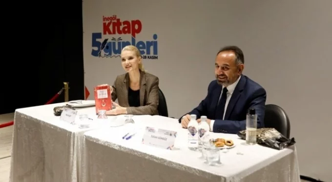 Bursa'da kitap günlerinin finalini Pelin Çift yaptı