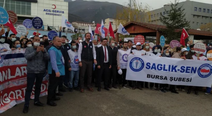 Bursa'da sağlık çalışanlarından iş bırakma eylemi