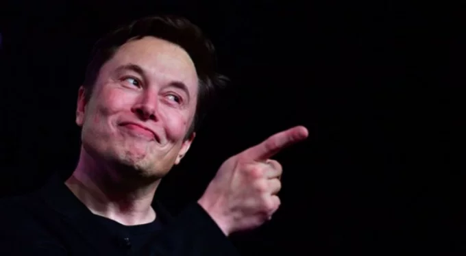 Elon Musk 'beyin çipi' projesi Neuralink için tarih verdi