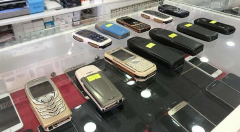 Kamerasız tuşlu telefonlar kıymete bindi! Satışları zirvede...