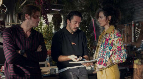 Netflix, Kıvanç Tatlıtuğ'lu 'Bir Denizaltı Hikayesi' dizisi üzerinde çalışıyor!