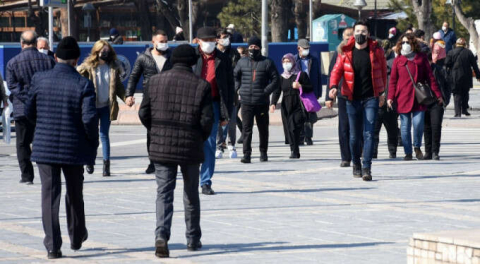 Daha sıkı önlemler gündemde! Kırmızı ilden sarı ile geçişler zorlaşacak...