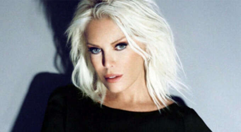 Ajda Pekkan, 22 yaş küçük sevgilisini affetti