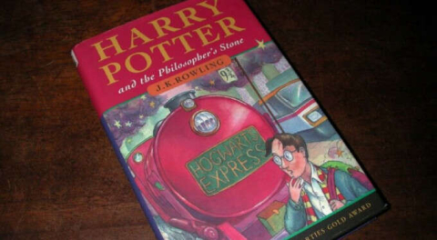 10 TL'ye aldığı Harry Potter kitabı zengin etti