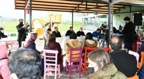 Mustafakemalpaşa Belediye Başkanı, geleceğin başkanları ile buluştu!