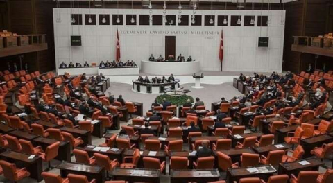 Bir bildiri de eski milletvekillerinden