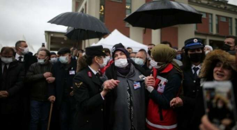Bursa şehidini uğurladı!  Yüreğimiz yangın yeri...