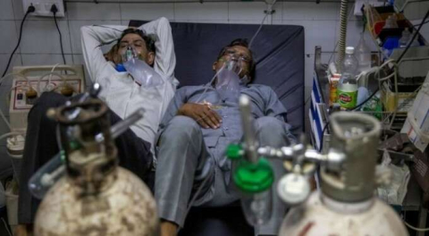 Aynı yatakta iki hasta! Vaka sayısı 7 gündür rekor kırıyor...