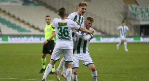Bursaspor uzatmalarda güldü!