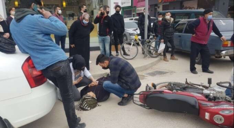 Bursa'da kaza! Yaralanan annesinin başından ayrılmadı!
