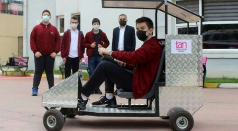 Büyük başarı! Bursa'da liseli öğrenciler suyla hareket eden araç tasarladı!