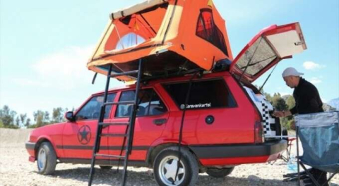 Görenler hayran kalıyor! 16 bin liraya kendi karavanını yaptı