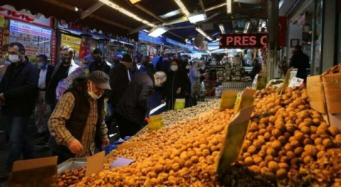 Bursa'da kısıtlama öncesi manzara böyle! Akın ettiler...