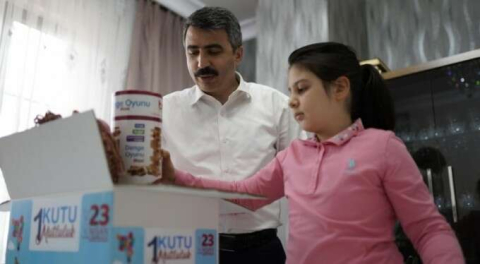 Bursa'da kanser hastası çocuklara kutu kutu mutluluk!