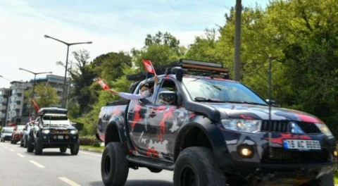 Mustafakemalpaşa'da 23 Nisan'a özel 4x4'lük kutlama