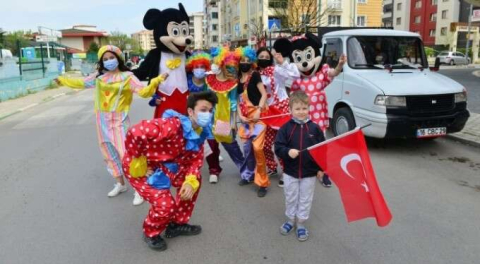 Yıldırım'da 23 Nisan coşkusu evlere taşındı