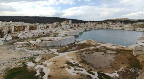 Köylü endişeli! Bursa'da mermercilerden geriye ölüm havuzu kaldı!