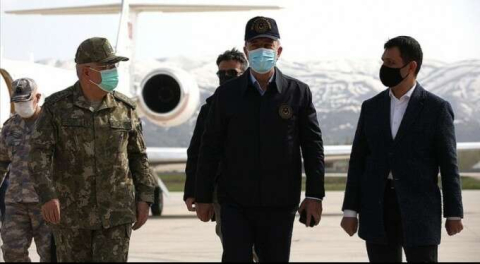 Bakan Akar ve TSK komuta kademesi Irak sınırında!